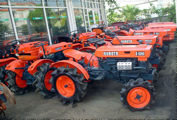 KUBOTA B6000 CZĘŚCI DO SILNIKA